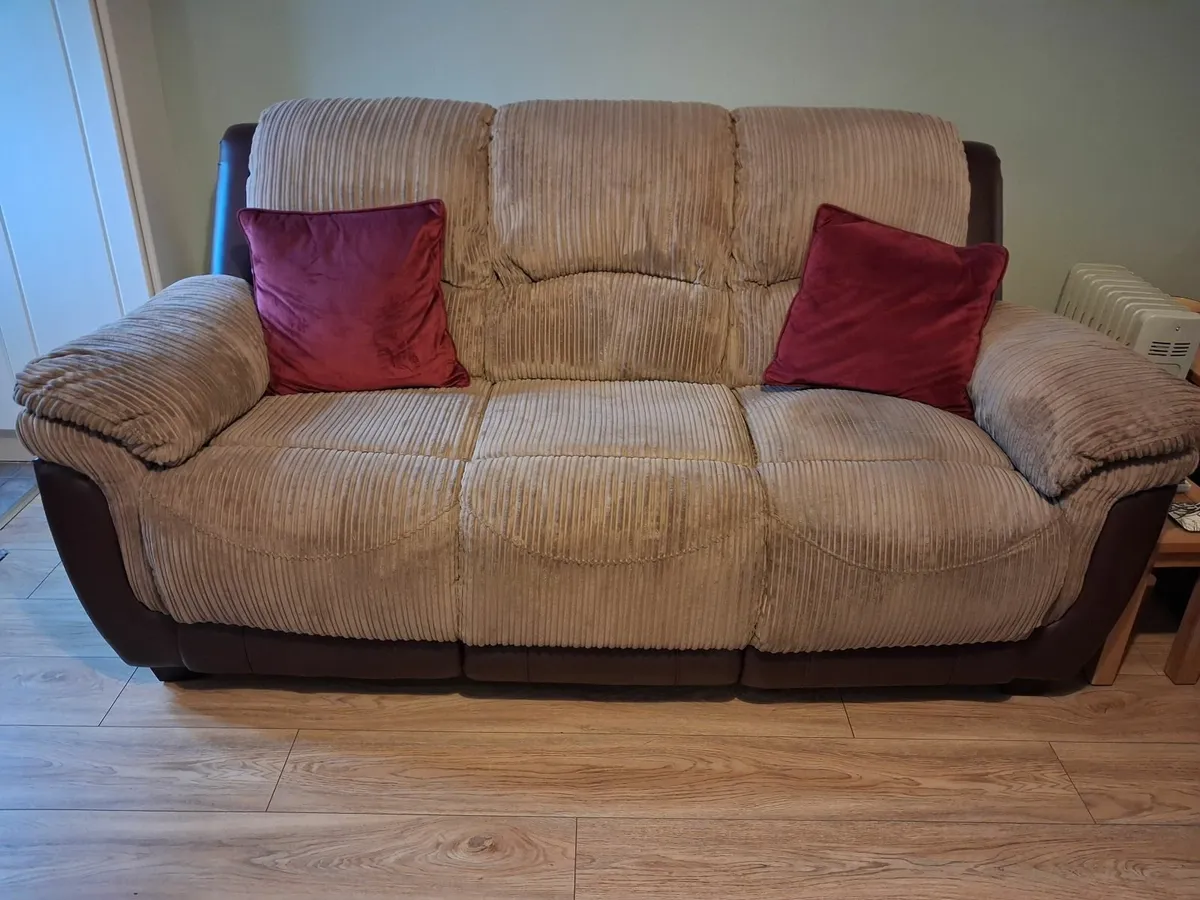 Suite of furniture - Image 3
