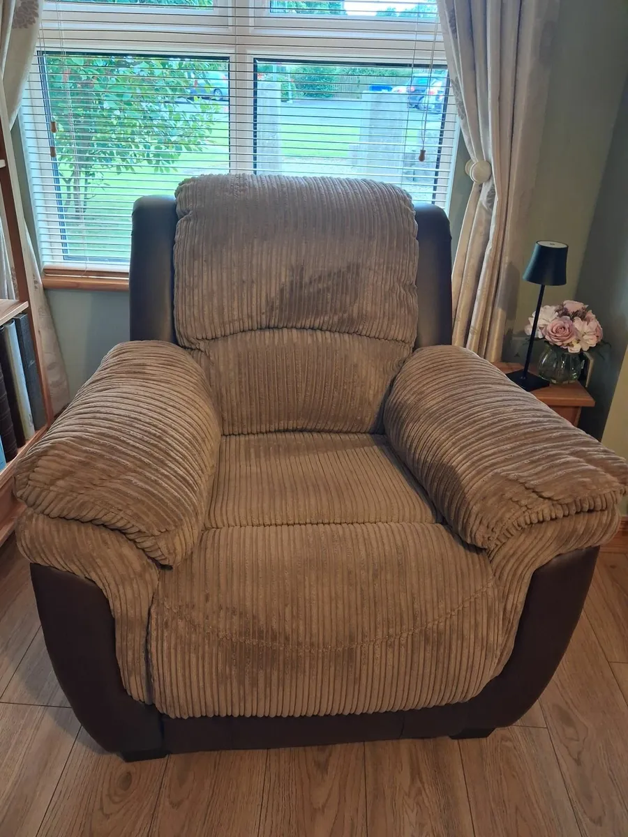 Suite of furniture - Image 4