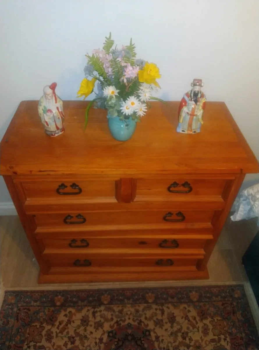 Furniture bundle - Image 1