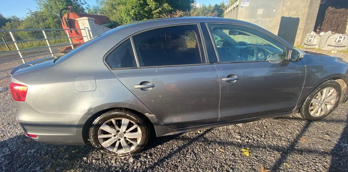 Volkswagen Jetta 1.6L Diesel - Image 3