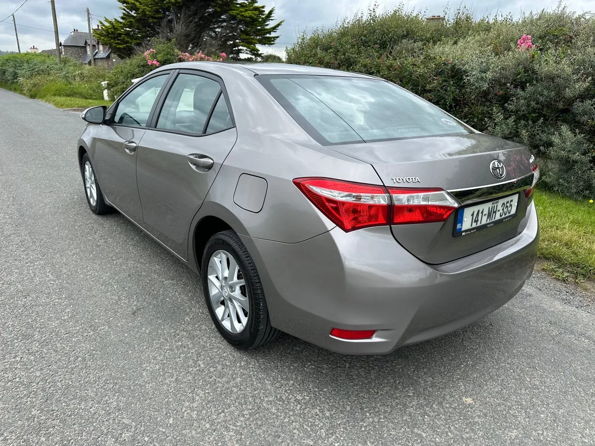 141 Toyota Corolla Diesel Aura - Image 4