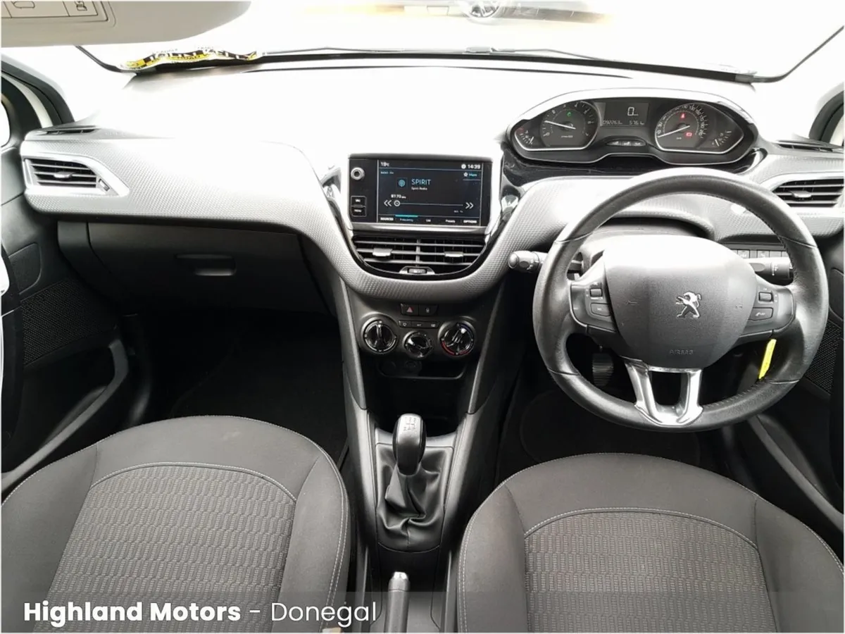 Peugeot 208 1.2 Puretech 68bhp Active - Image 2