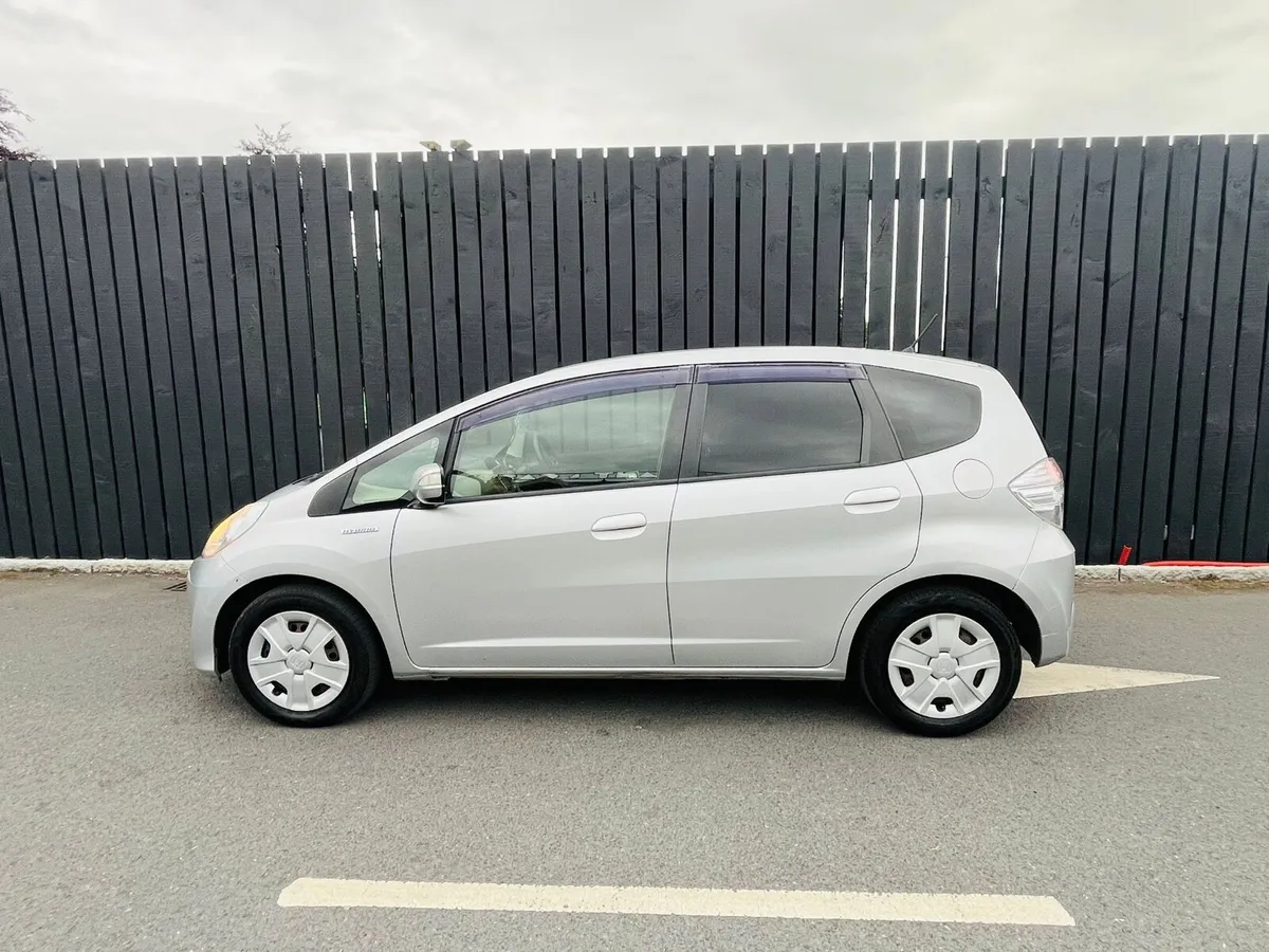 Honda Fit, Automatic Hybrid, 2013 NEW NCT - Image 3