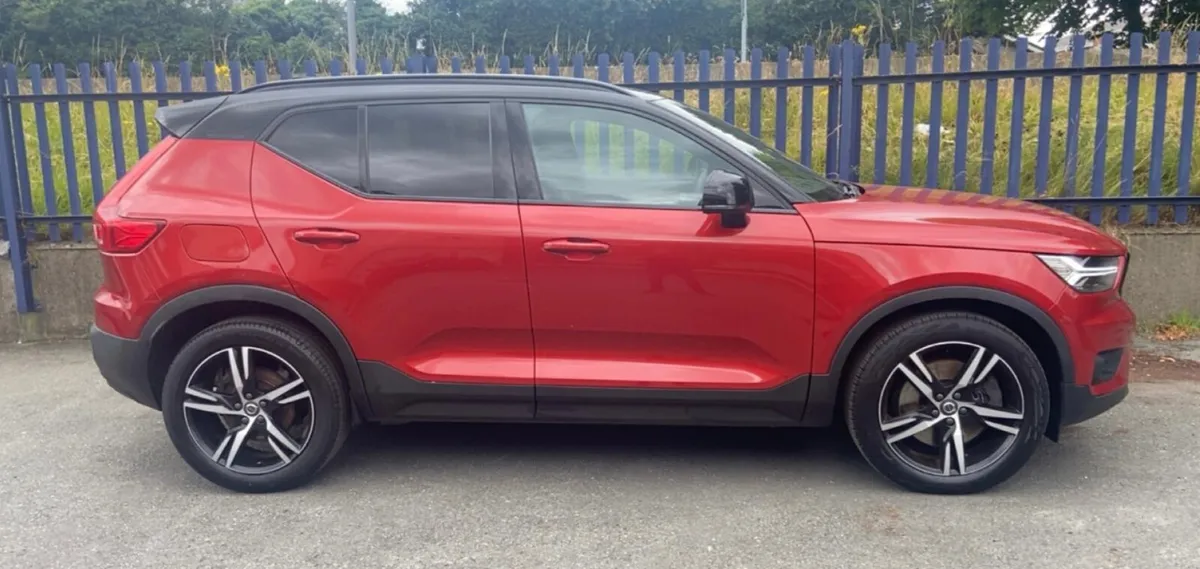 202 VOLVO XC40 R DESIGN 22495 - Image 2