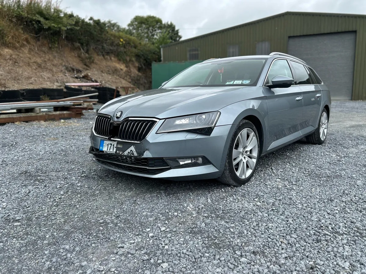 2017 Skoda. Superb 2.0 TDI - Image 2