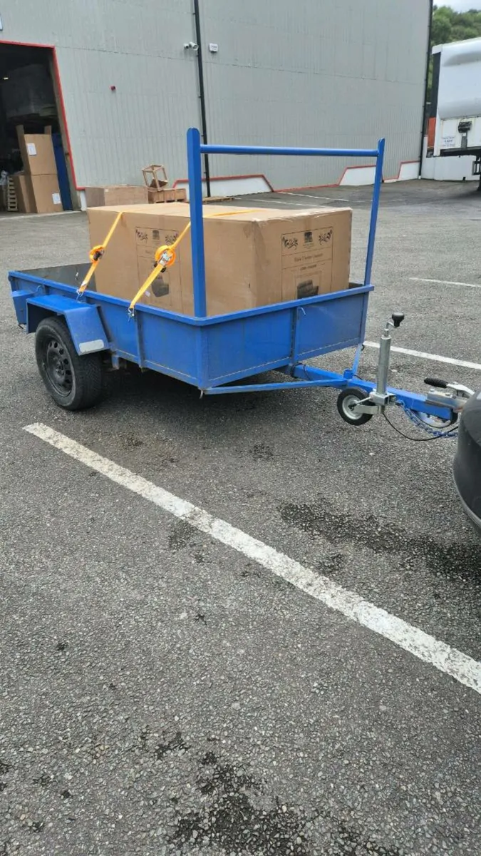 Trailer - Image 1