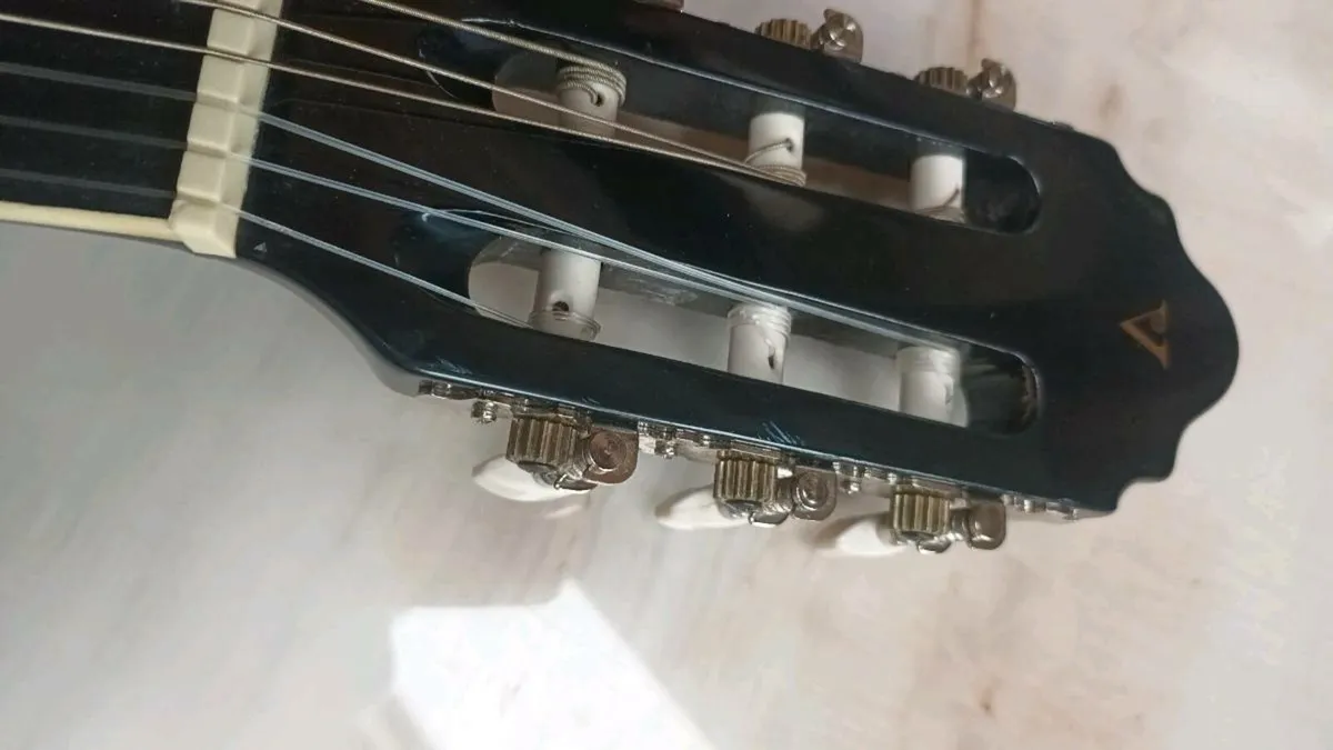 Valencia jnr guitar with bag, D18 - Image 3