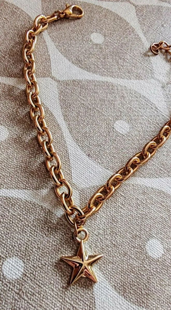 Goldtone star bracelet - Image 3