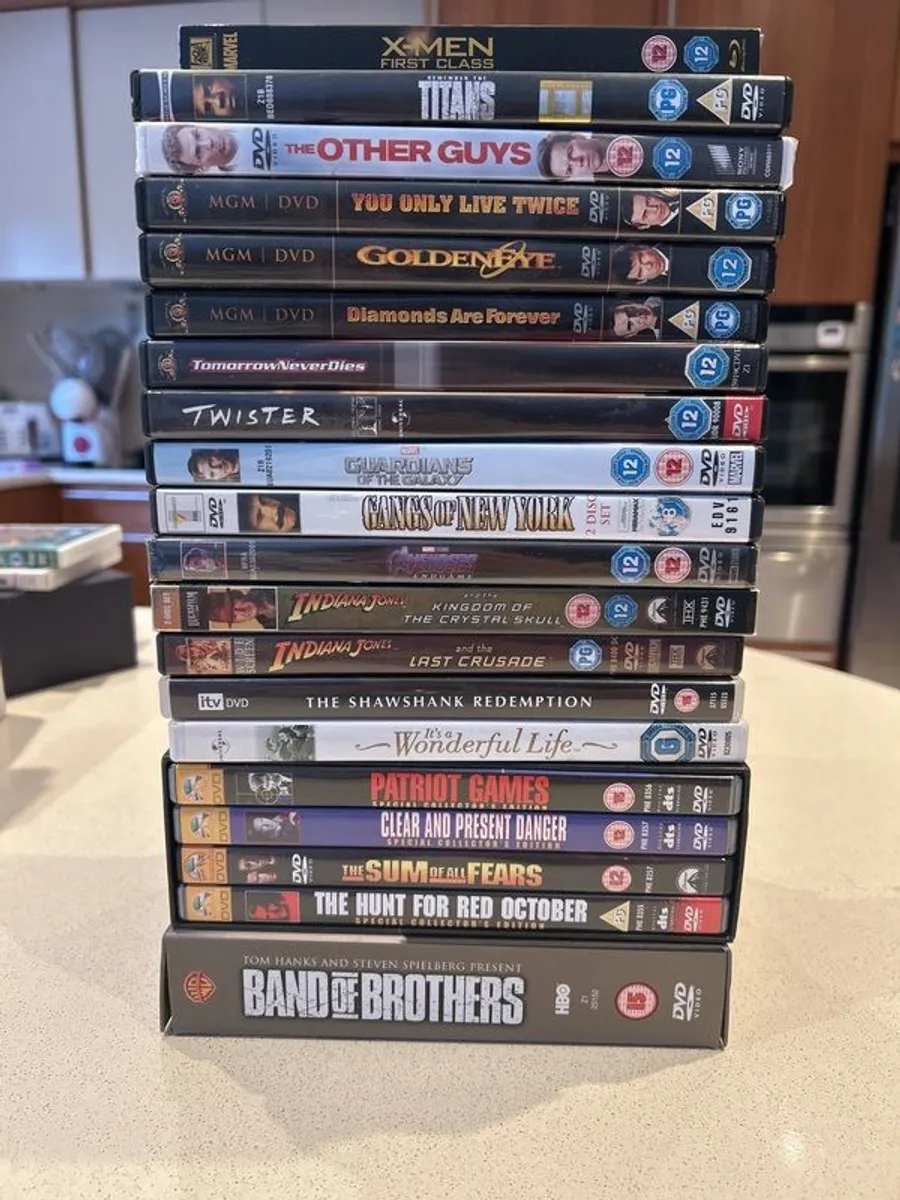 DVD Bundle - 20 movies - Image 1