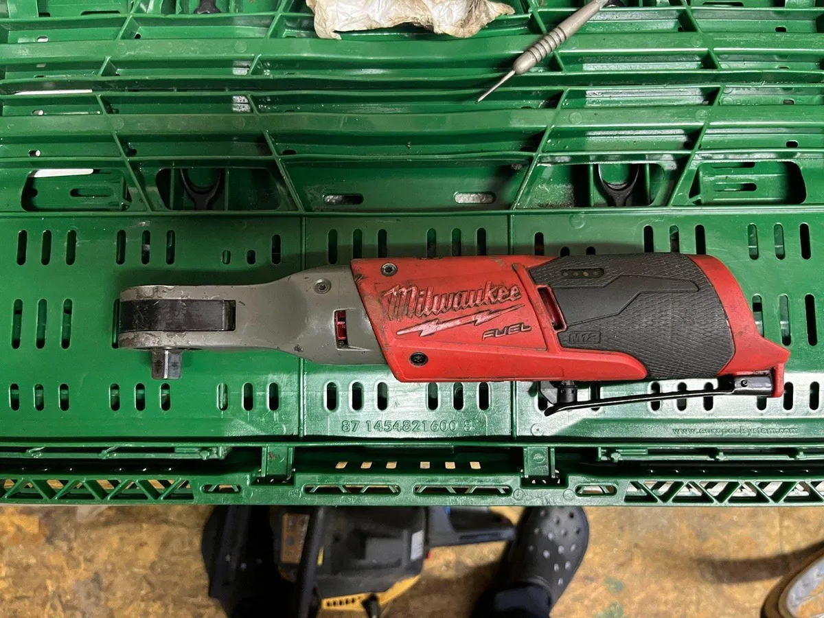 Milwaukee t fuel M12 3/8 drive ratchet (body only)