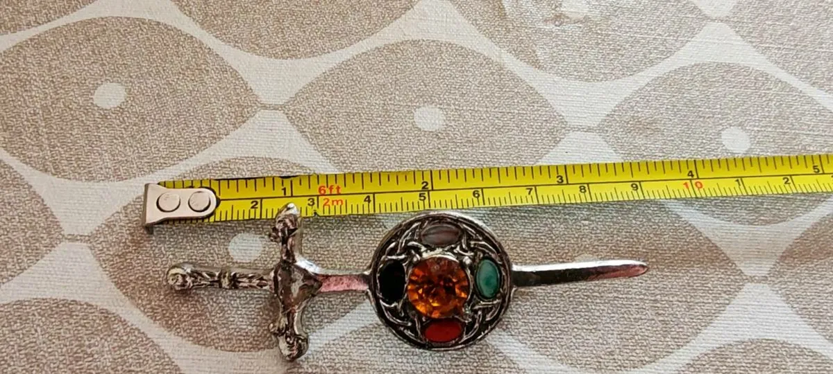 Silvertone Scottish brooch - Image 4