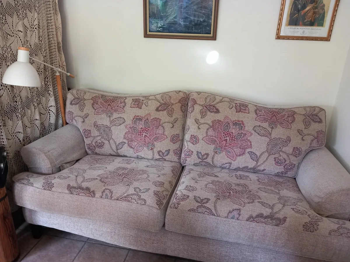 sofa - Image 1