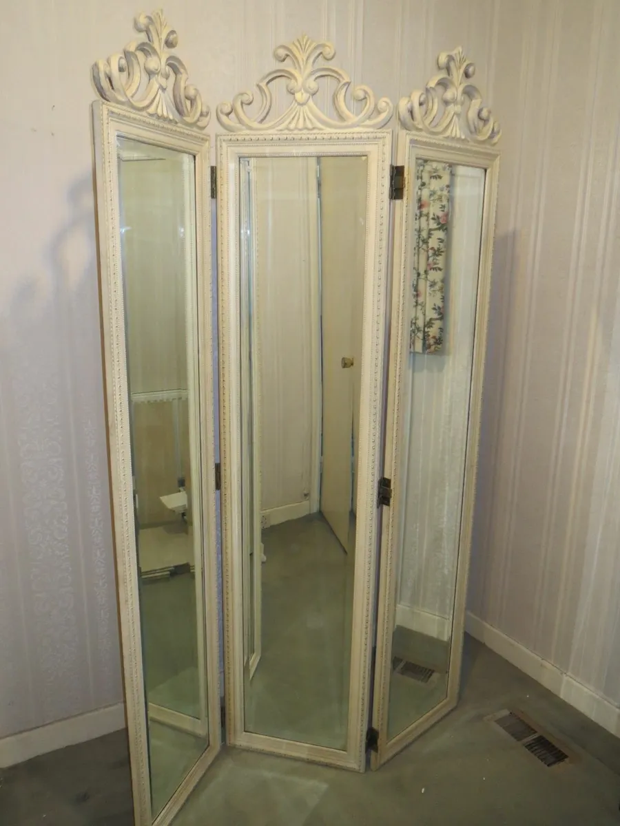 Tri fold antique shabby chic mirror full length - Image 1