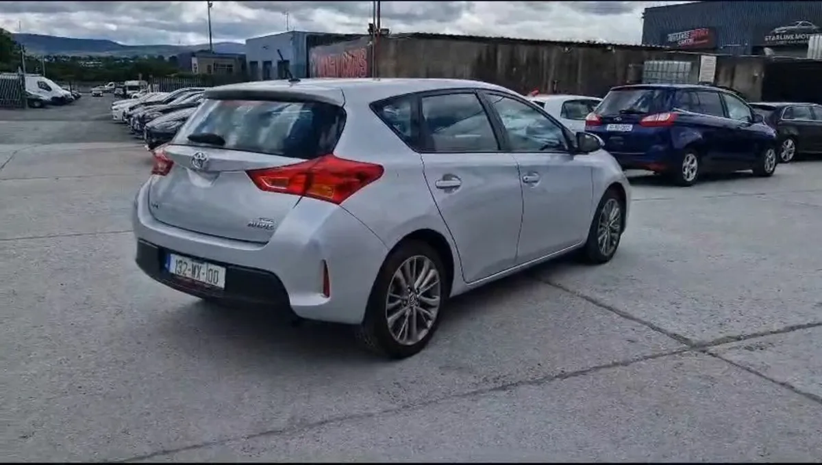Toyota Auris 2013 - Image 4