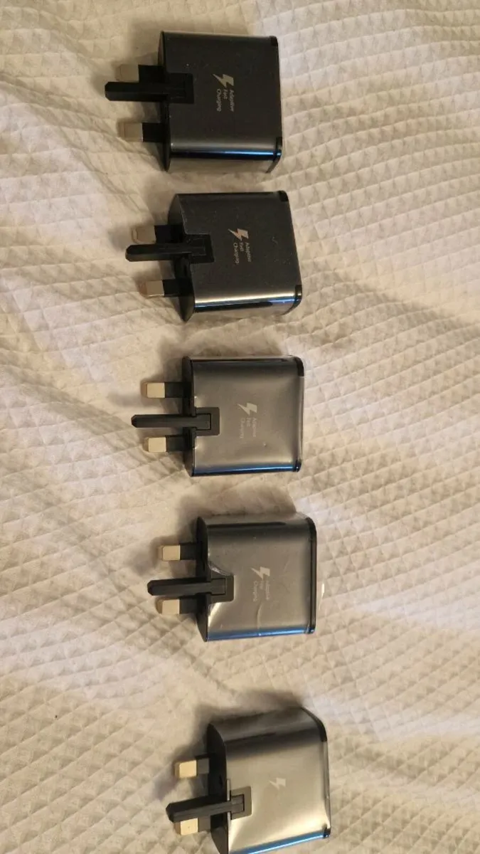 Genuine Samsung Fast Adaptive Charger Plug - Image 1