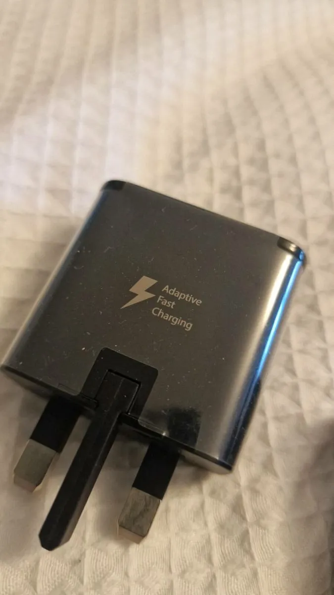 Genuine Samsung Fast Adaptive Charger Plug - Image 2