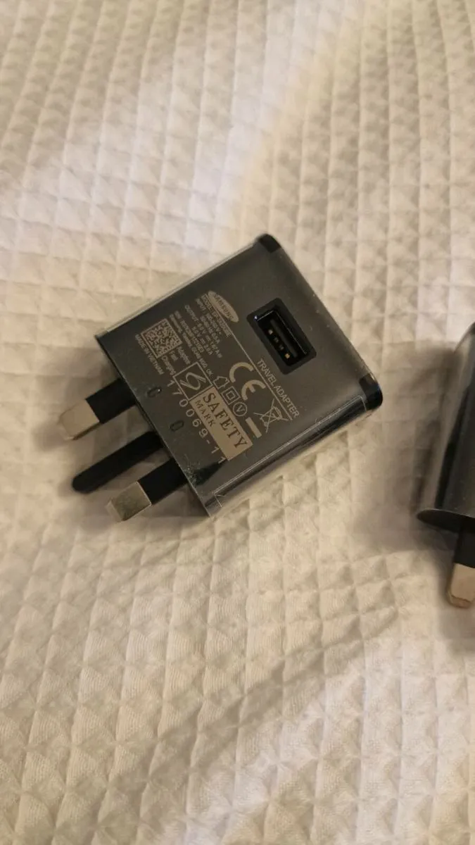 Genuine Samsung Fast Adaptive Charger Plug - Image 3