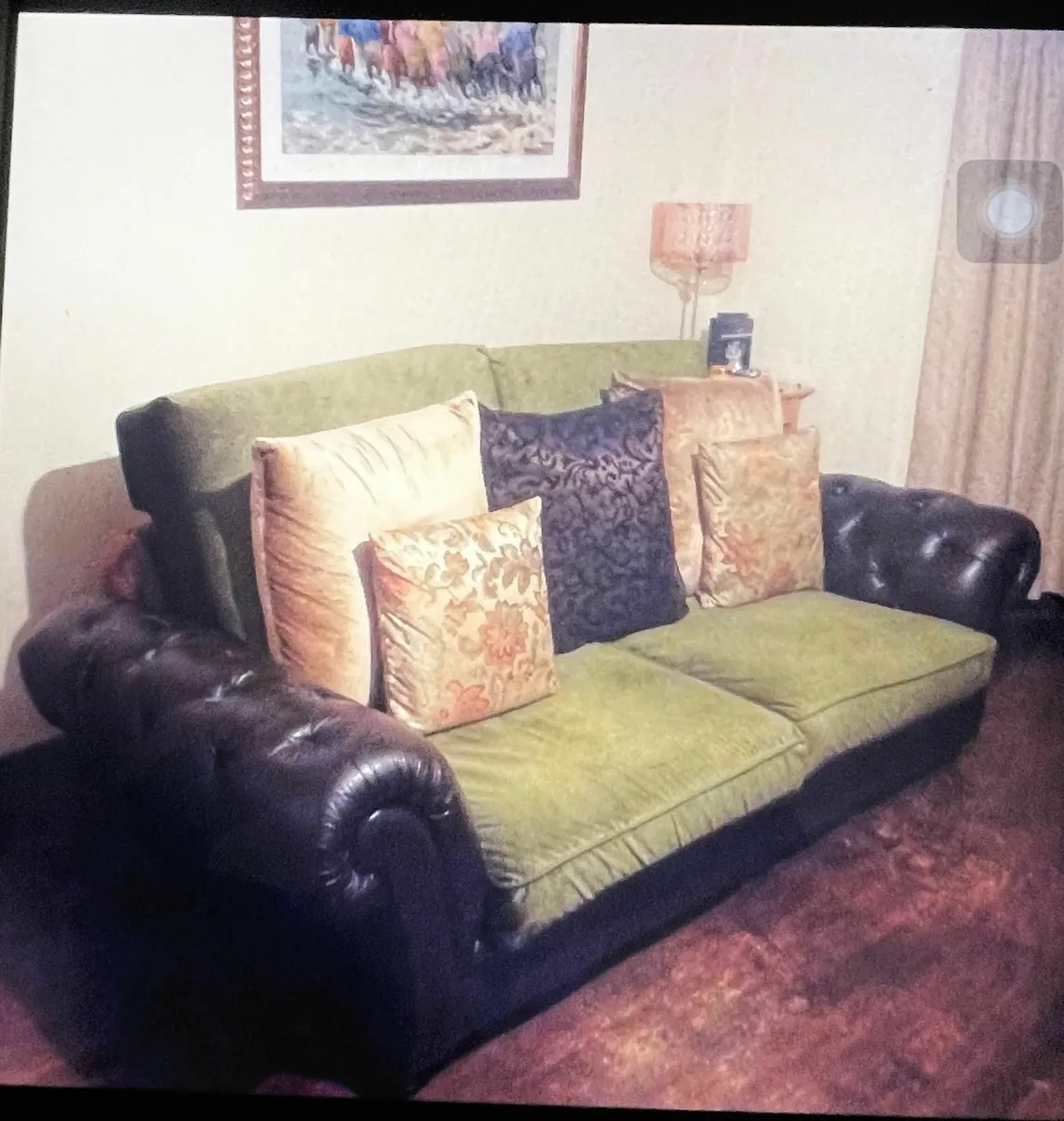 Luxurious Couch - Image 1