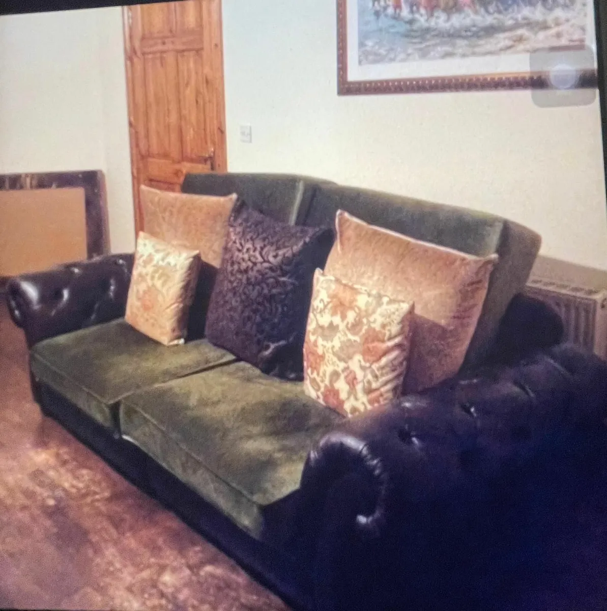 Luxurious Couch - Image 2