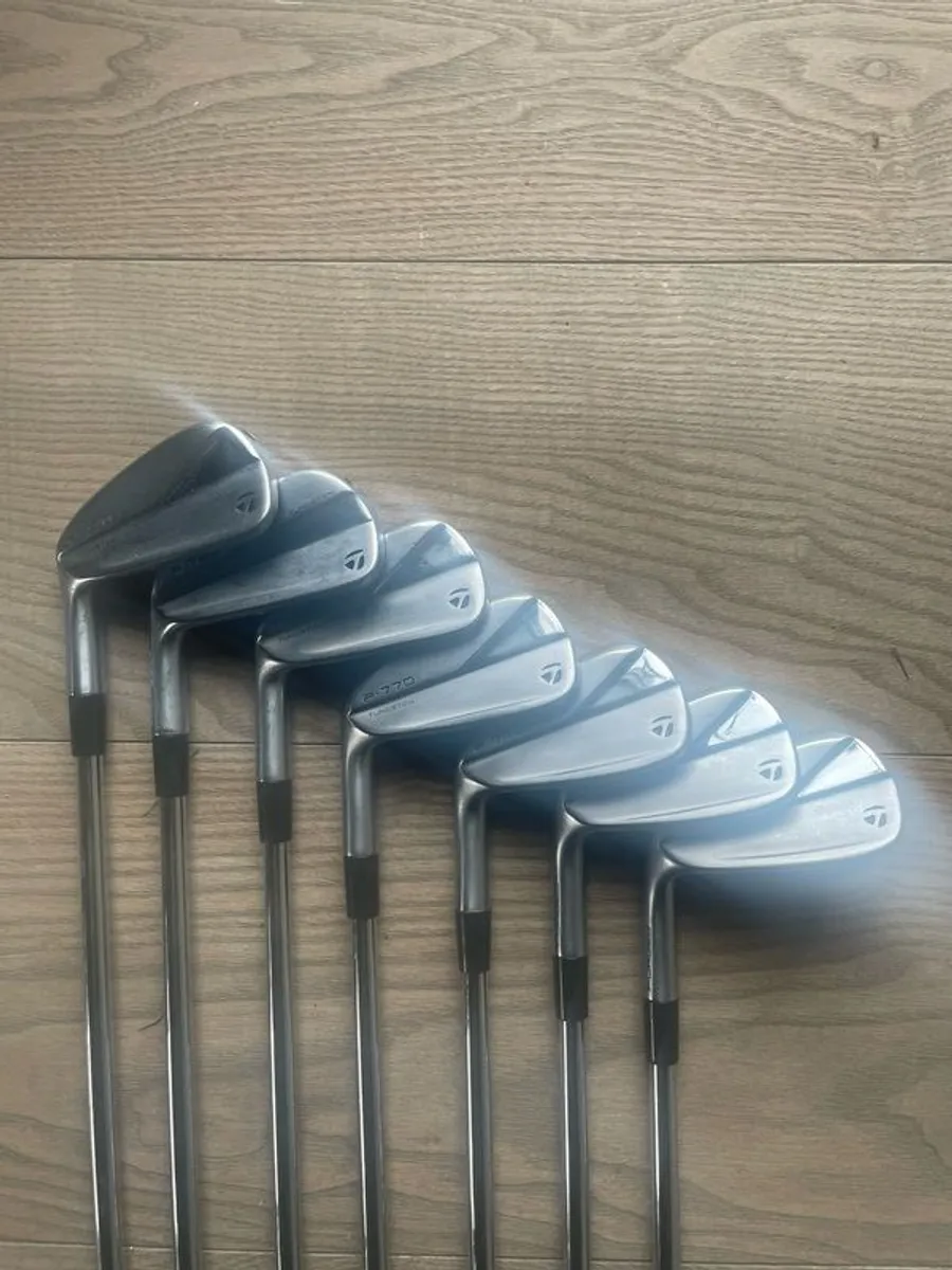 Taylormade P770 left handed iron set - Image 2