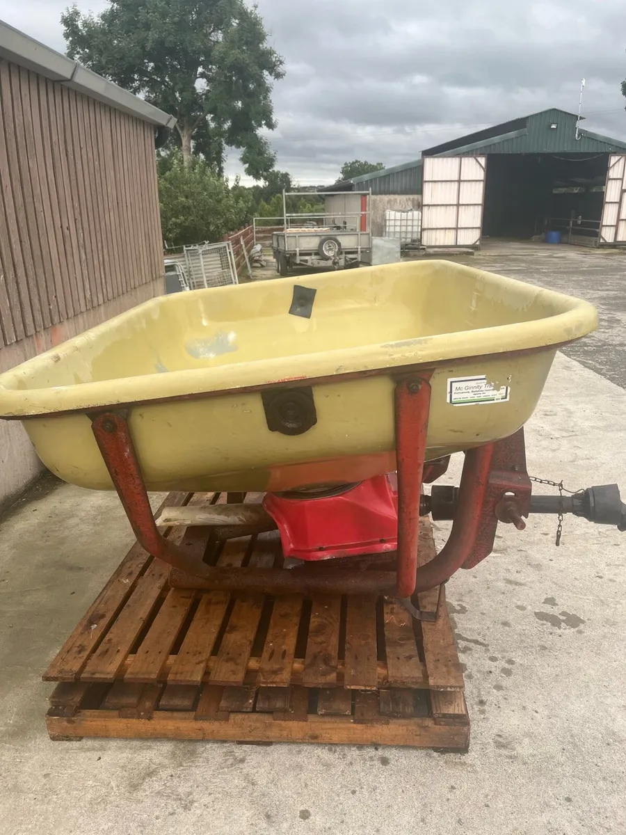 Cosmo 600 Fertilizer Sower - Image 3
