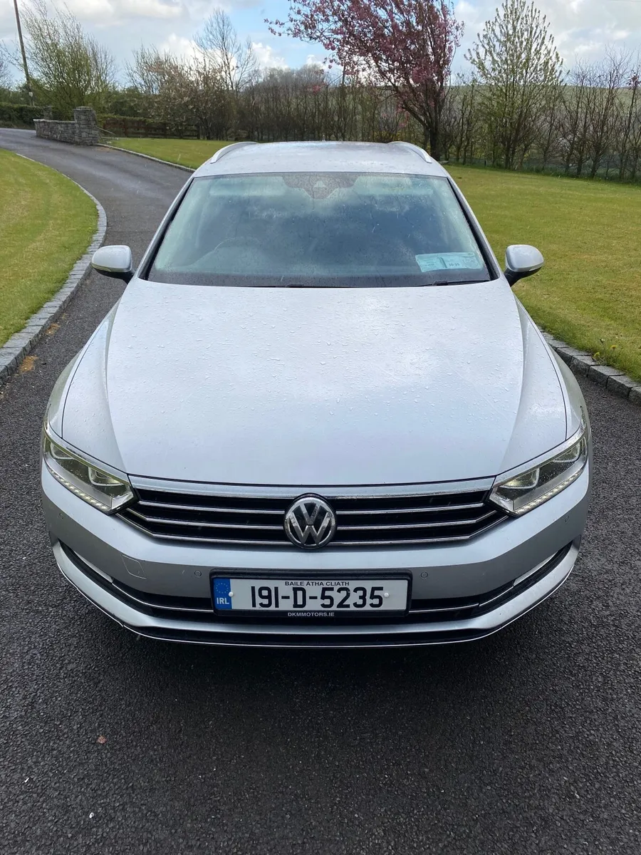 Volkswagen Passat 2019 - Image 1