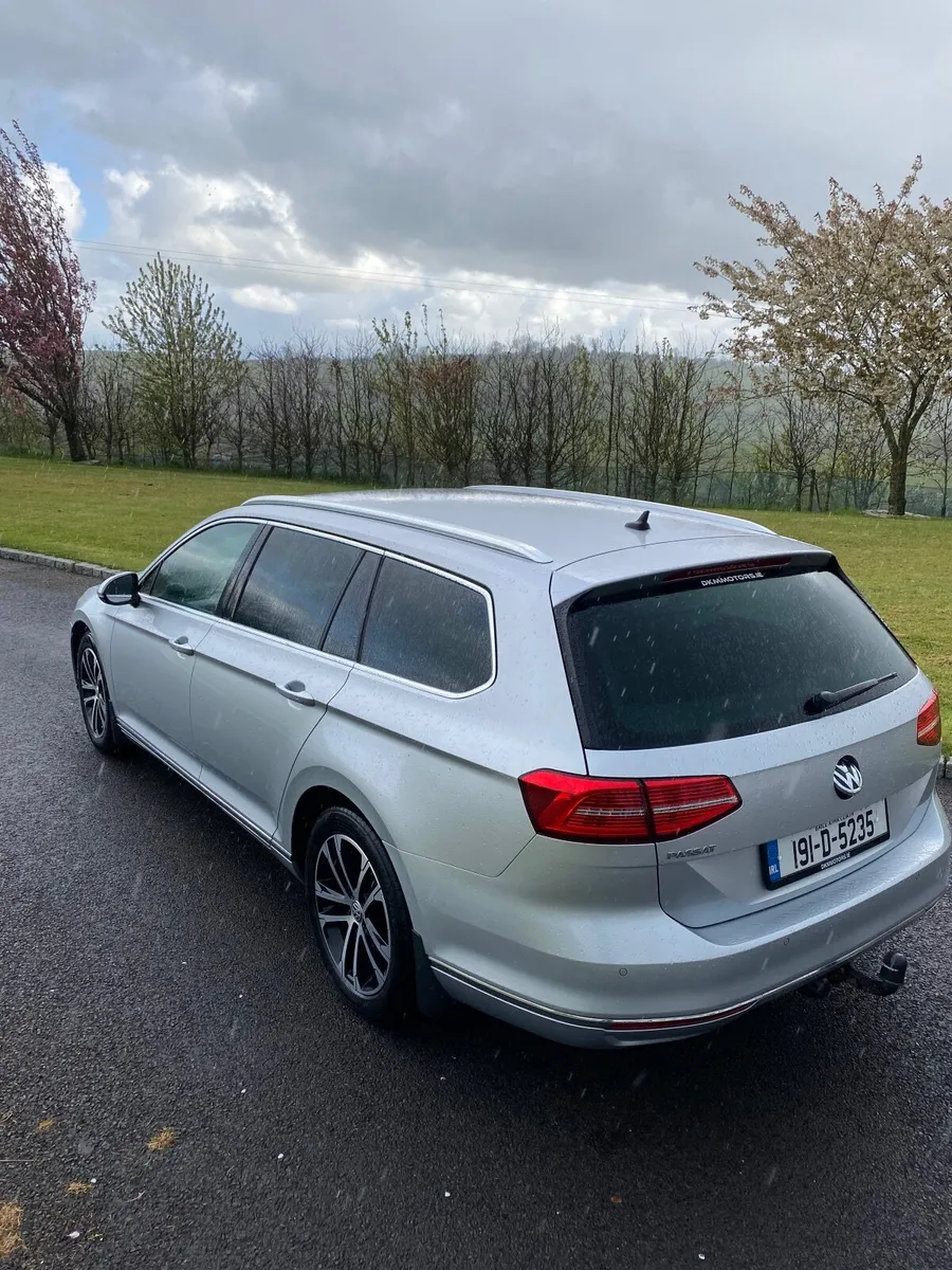 Volkswagen Passat 2019 - Image 3