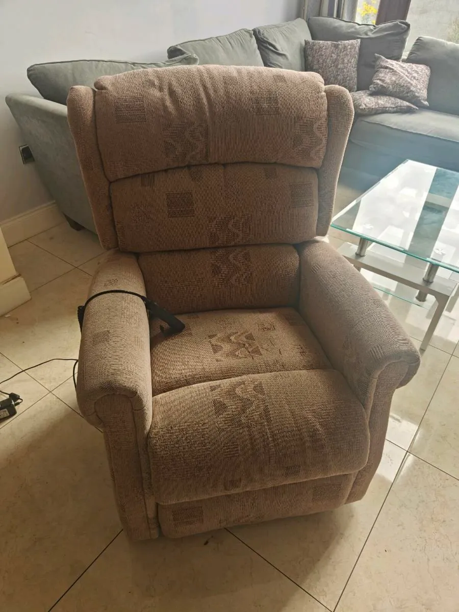 TiMotion Electric Chair - Image 4