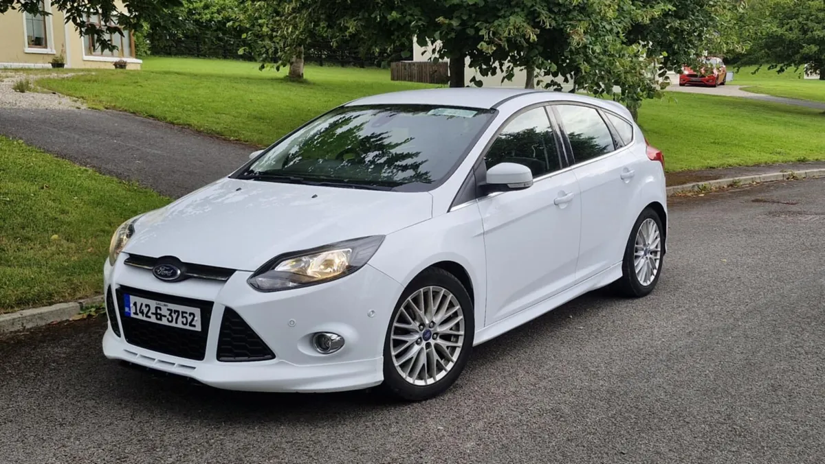 2014 ford focus 1.0 zetec ecoboost S 125 - Image 4
