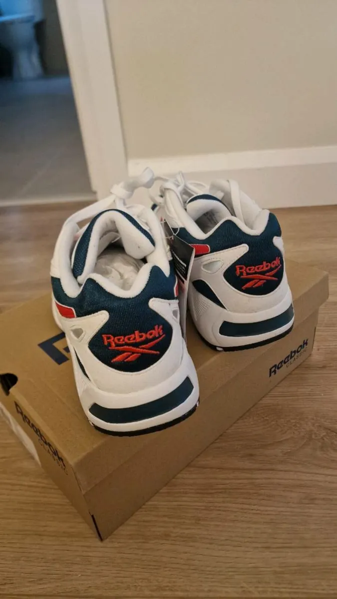 Brand New Reebok Aztrek 96 OG - Image 3