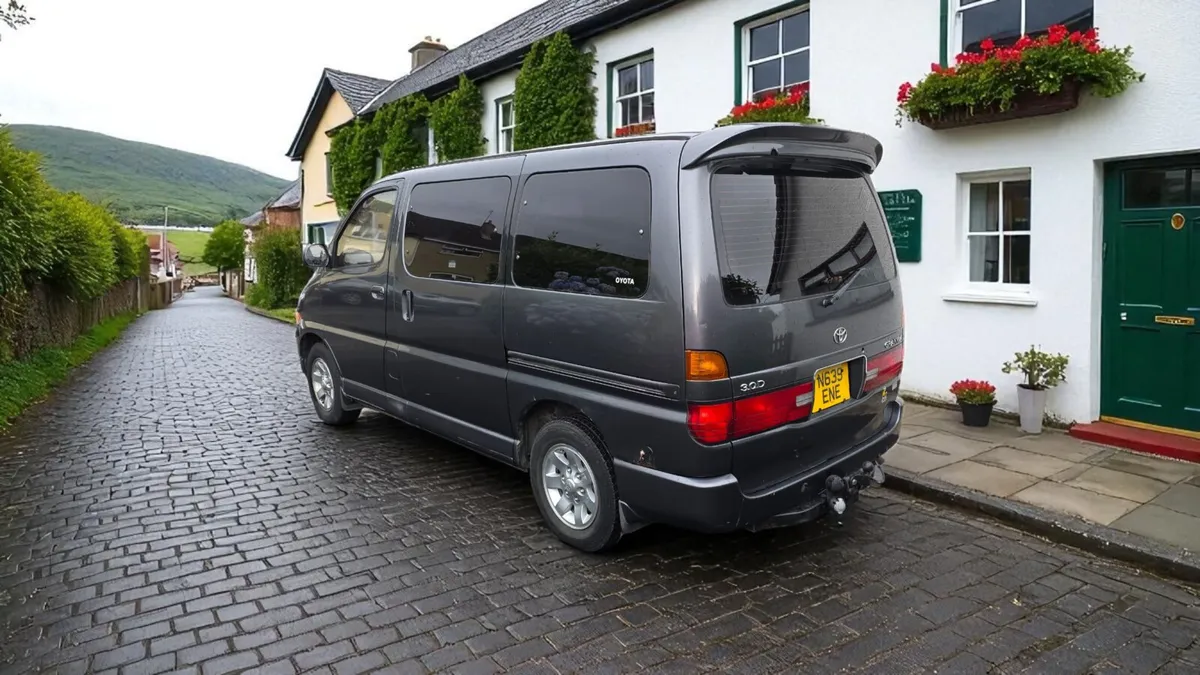 Toyota granvia/hiace 3.0 trd turbo - Image 2