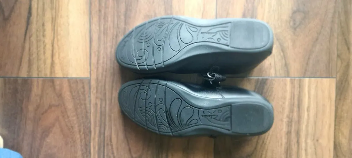 Clarks shoes - Image 3