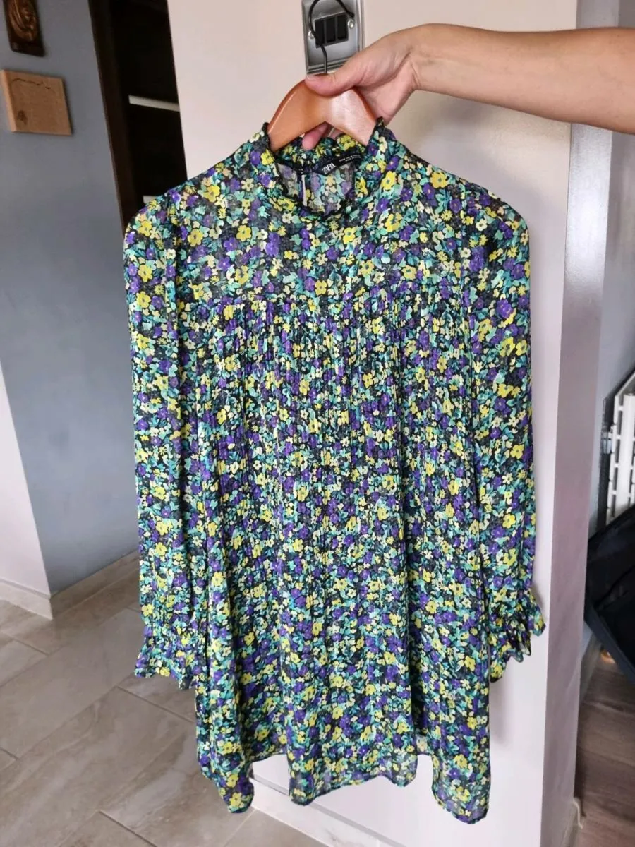 Clothes - Image 3