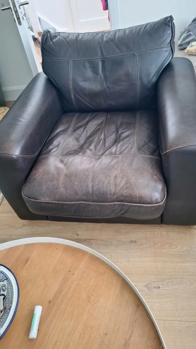 Armchair - Image 1