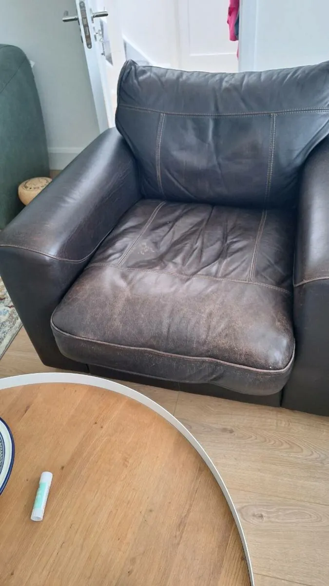 Armchair - Image 2
