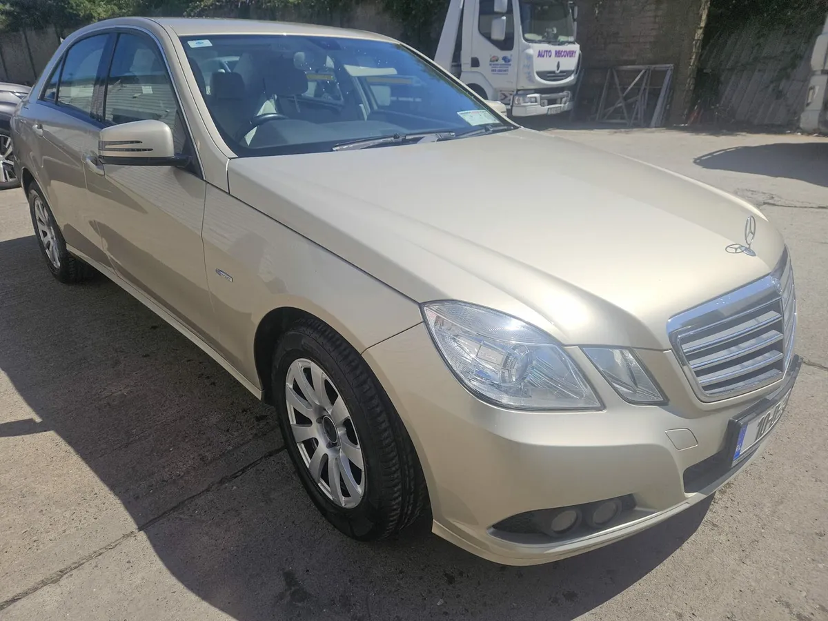 Mercedes 220 e class 2010 - Image 2