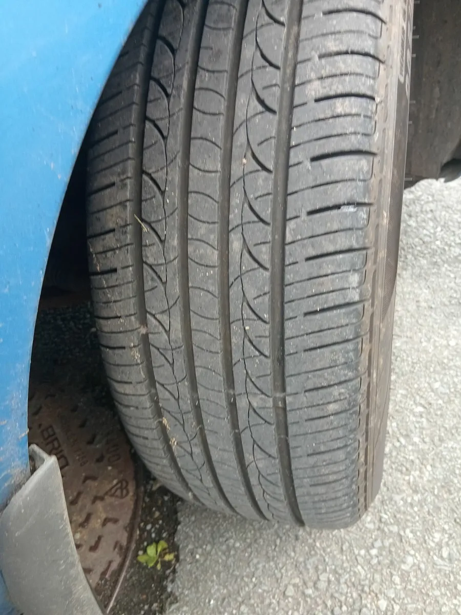 Ford Focus 2010 - Image 2