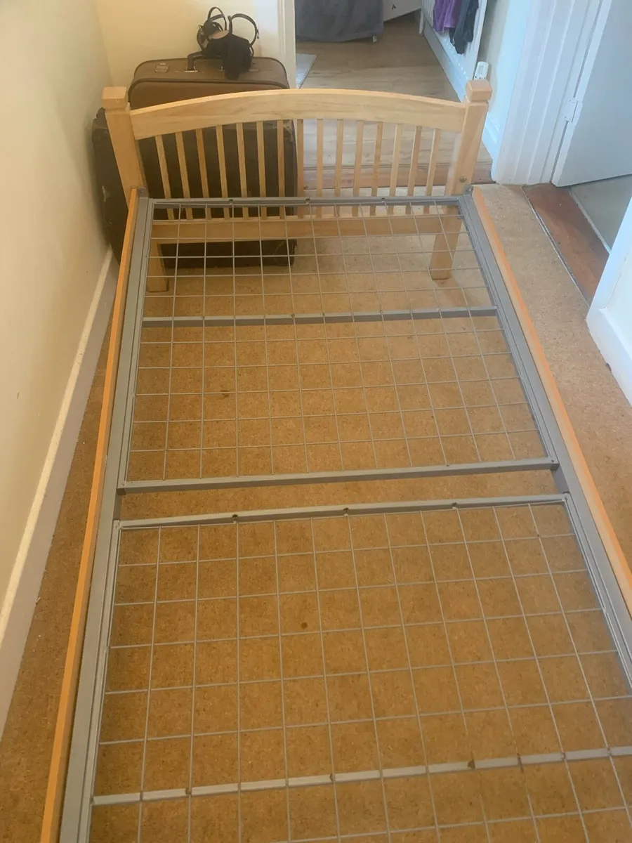 Free Single bed frame - Image 3