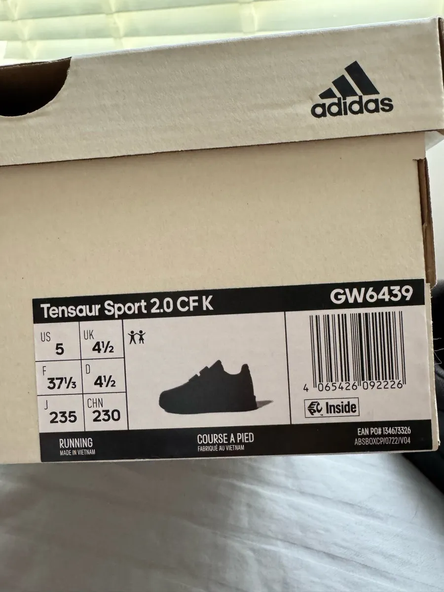 Boy school shoes ADIDAS UK 4.5 - Image 3