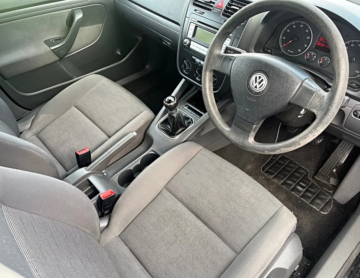 Volkswagen Golf 1.4 petrol - Image 4