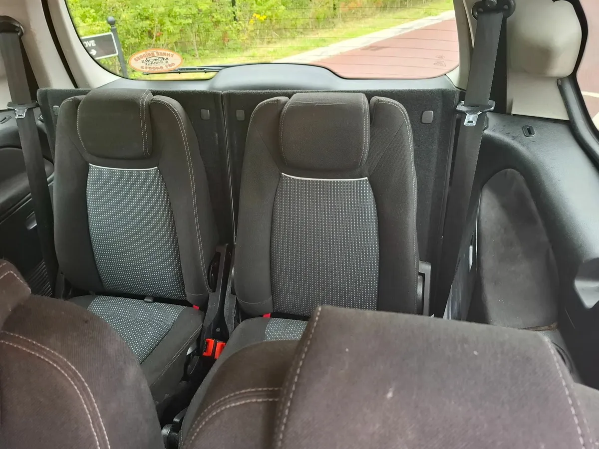 Ford Galaxy 2011 - Image 3