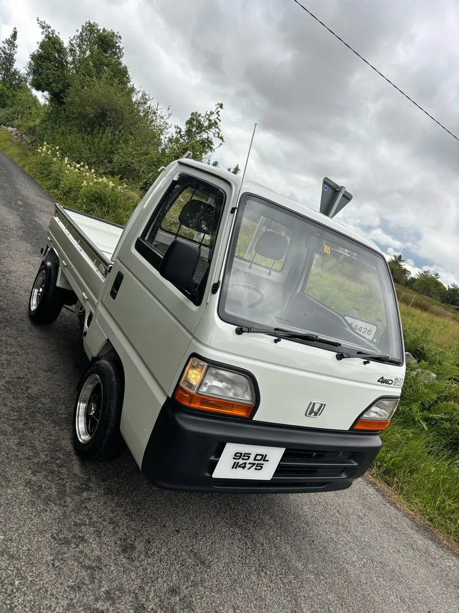 Honda Acty sdx 4WD only 28km - Image 1