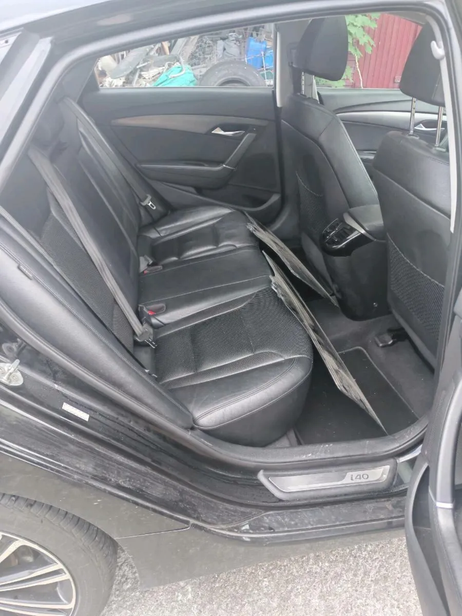 Car - Image 4