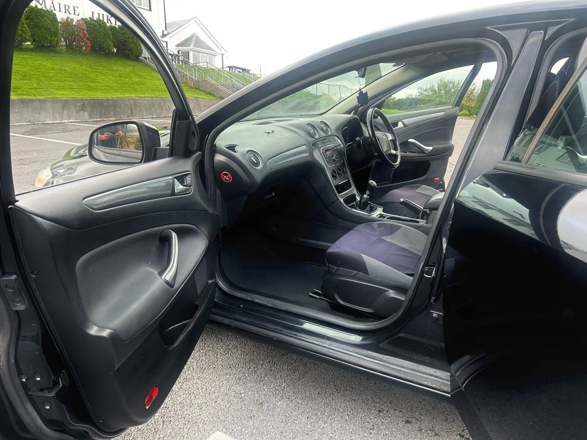 Ford Mondeo 1.6 Diesel, 1year NCT 196k km €2995 - Image 3