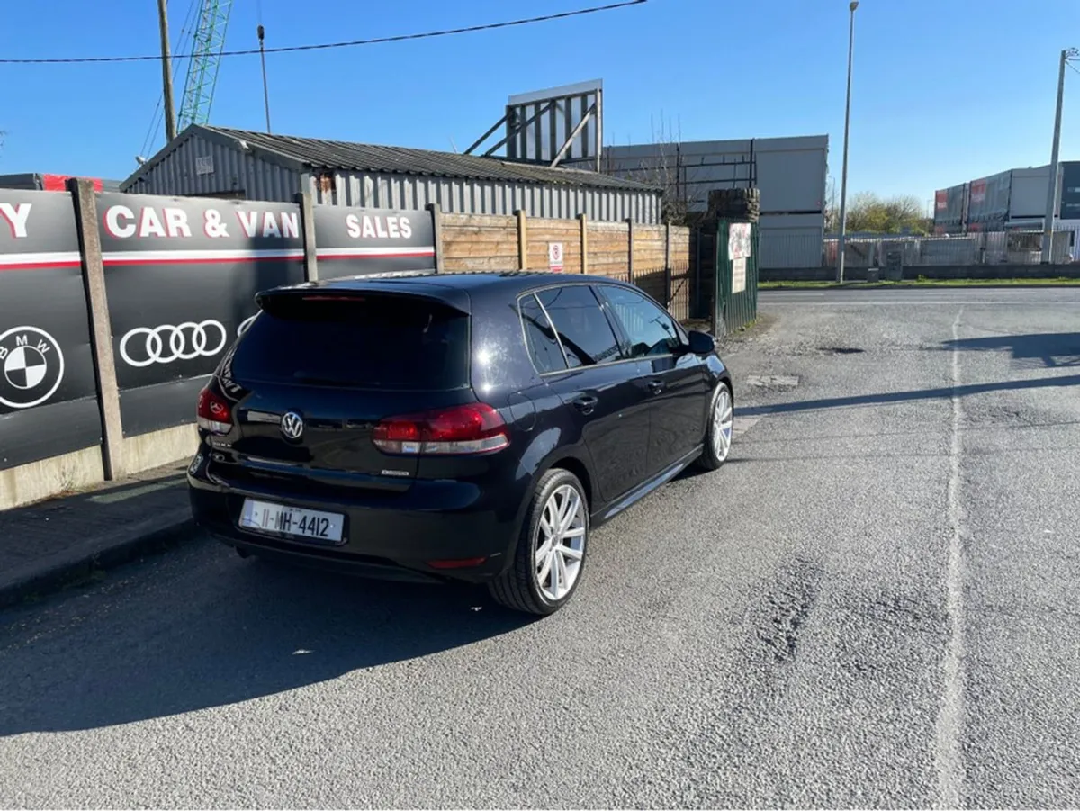 Volkswagen Golf 1.6 TDI S Bluemotion 105PS 5DR - Image 4
