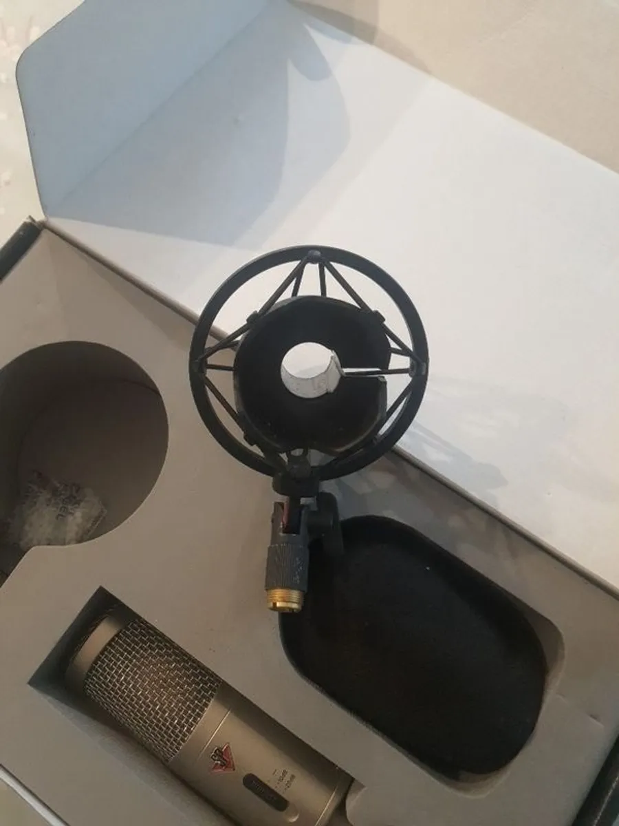 B1 Condenser Microphone Studio Projects - Image 3