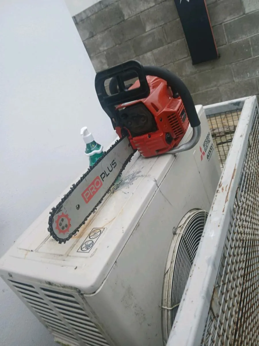 chainsaw - Image 2