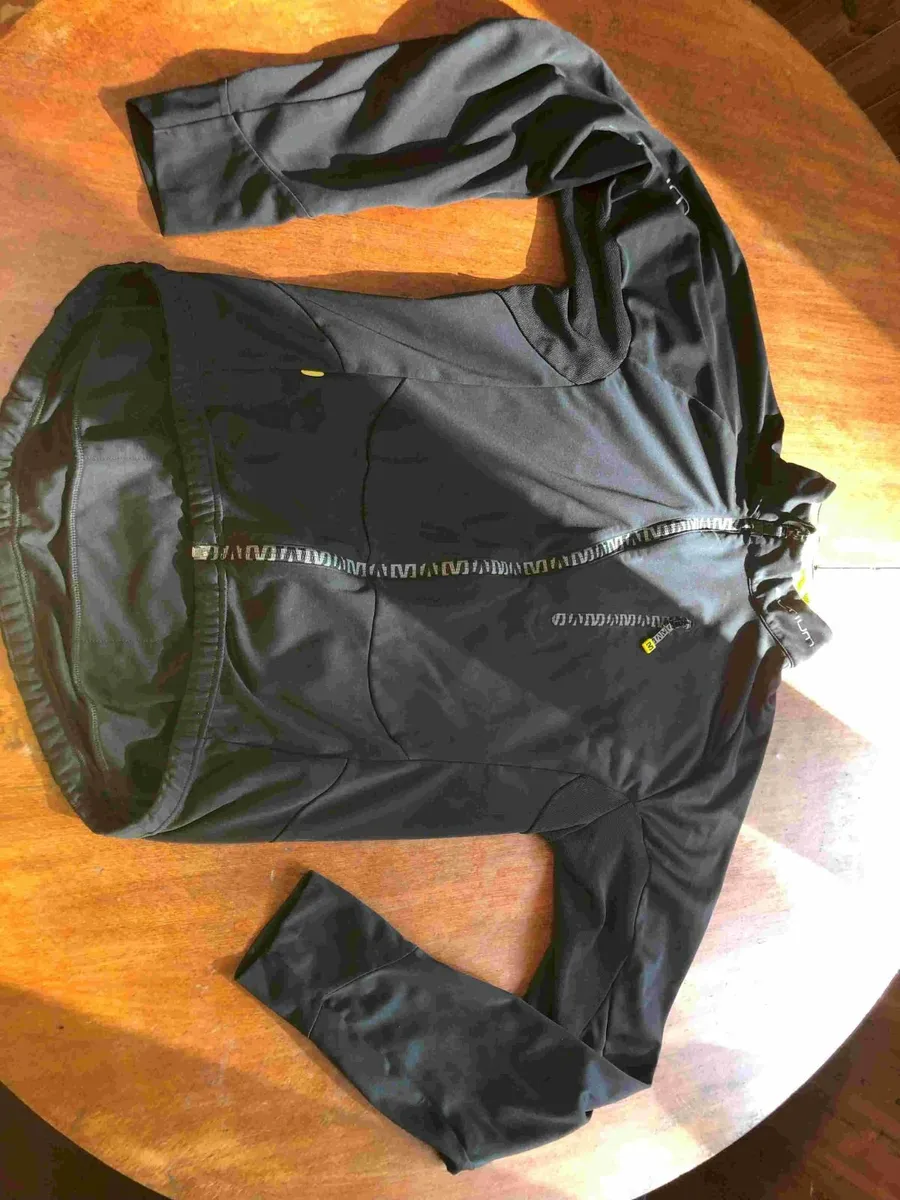 Cycling jacket - Image 1