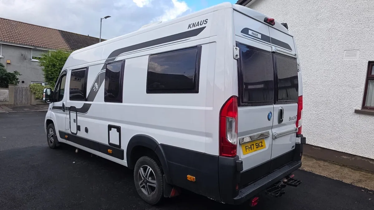 Camper van - Image 3
