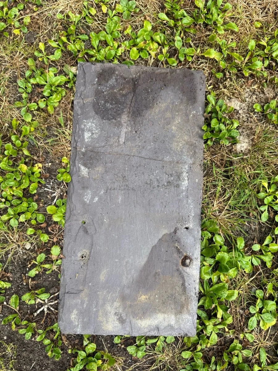 Roof slates and patio slabs - Image 2